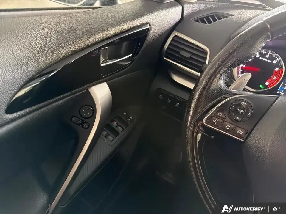2019 Mitsubishi Eclipse Cross - Image 15 of 20