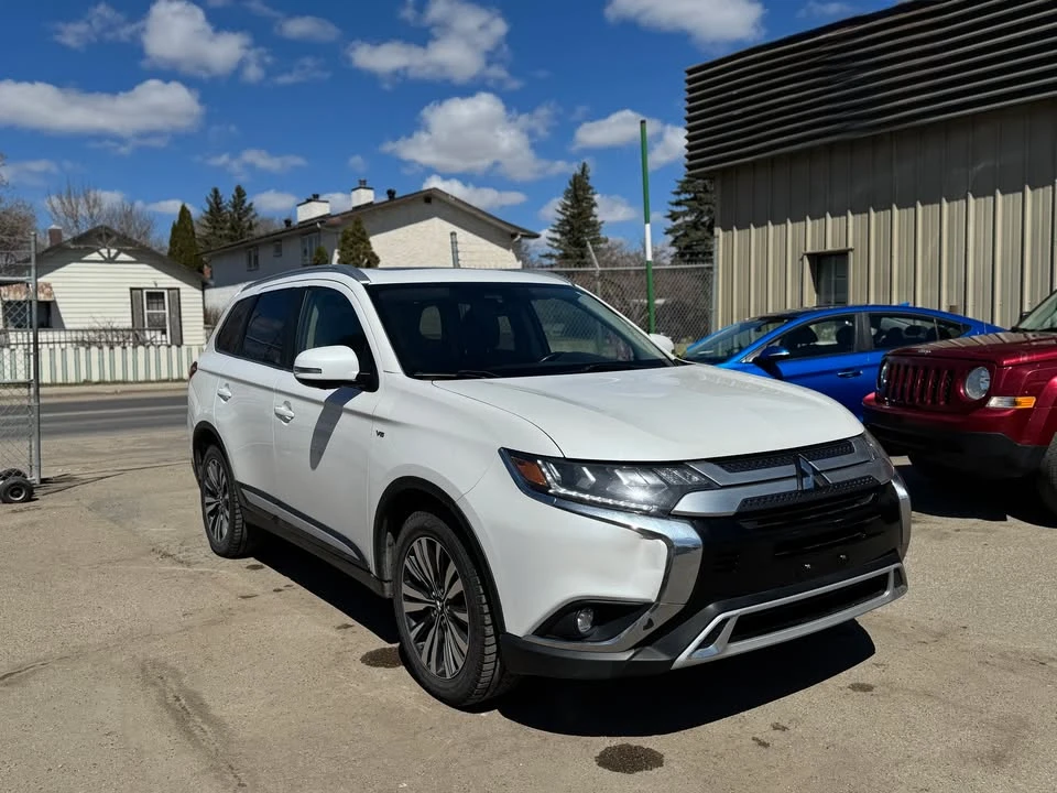 2019 Mitsubishi Outlander - Image 7 of 16