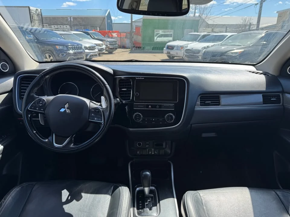 2019 Mitsubishi Outlander - Image 12 of 16