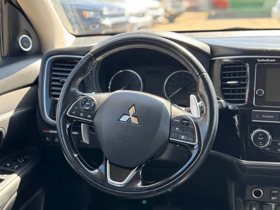 2019 Mitsubishi Outlander - Image 13 of 16