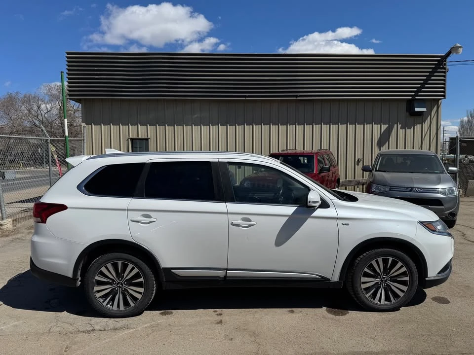 2019 Mitsubishi Outlander - Image 6 of 16
