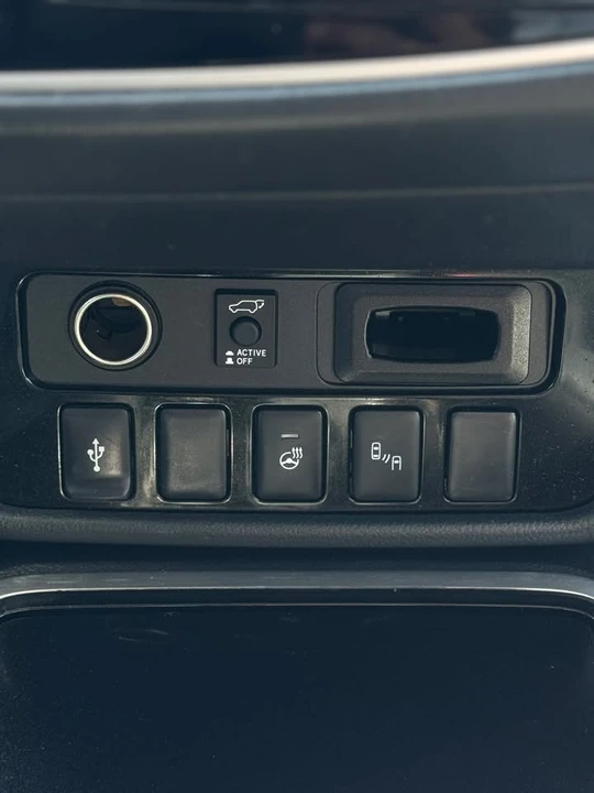 2019 Mitsubishi Outlander - Image 16 of 16