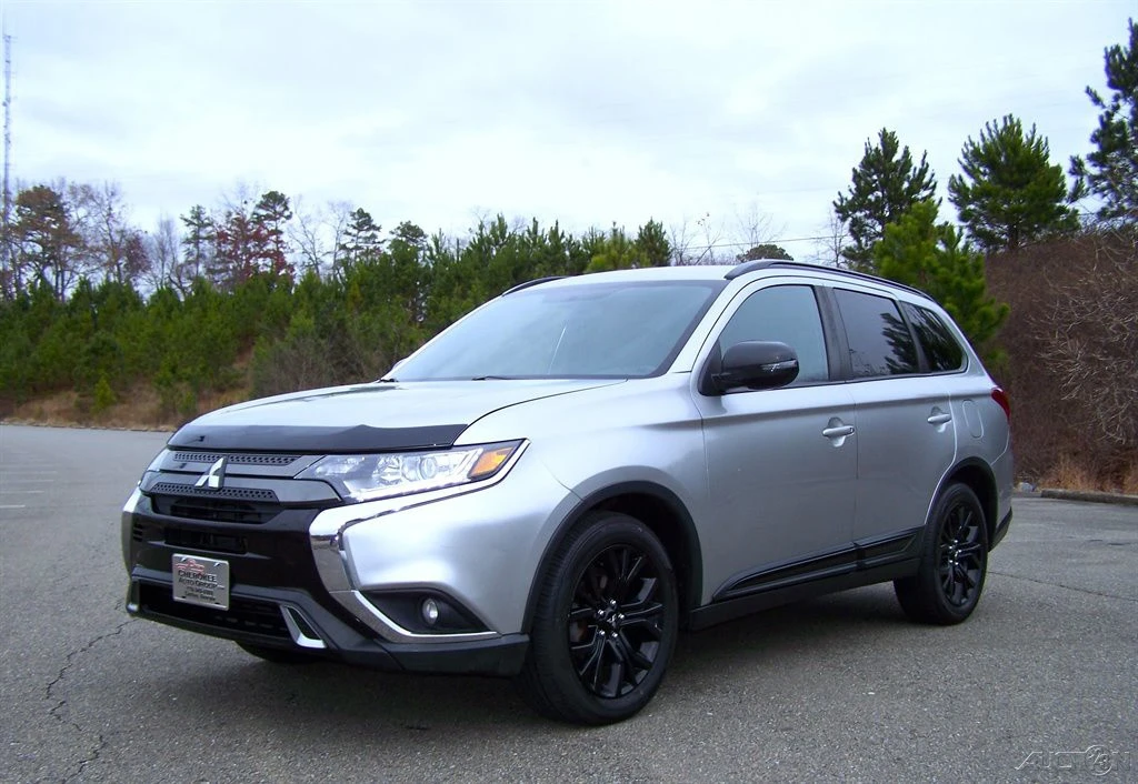 2019 Mitsubishi Outlander - Image 3 of 12