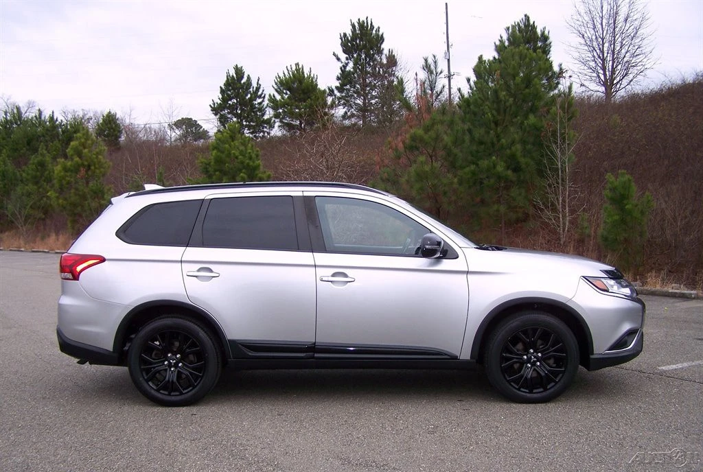 2019 Mitsubishi Outlander - Image 6 of 12