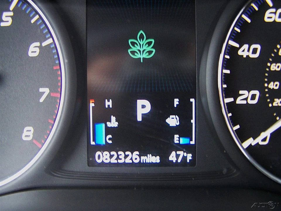 2019 Mitsubishi Outlander - Image 9 of 12