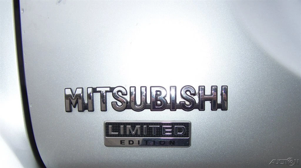 2019 Mitsubishi Outlander - Image 11 of 12
