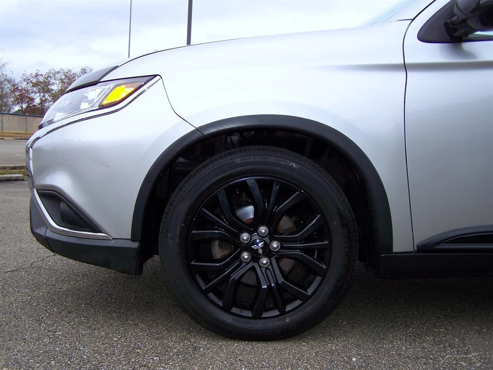2019 Mitsubishi Outlander - Image 21 of 21