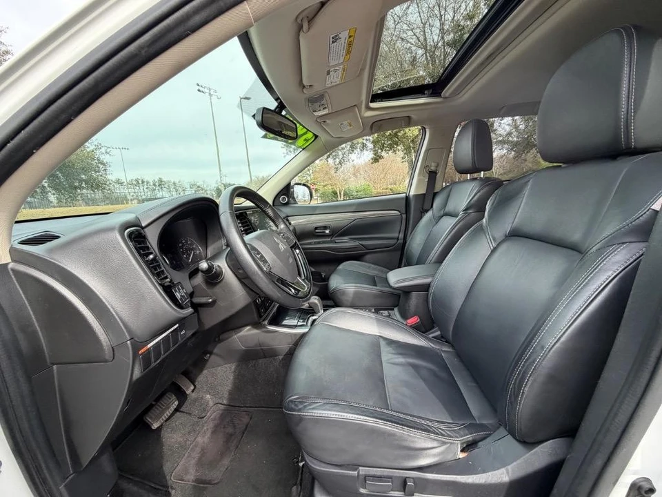 2019 Mitsubishi Outlander - Image 6 of 21