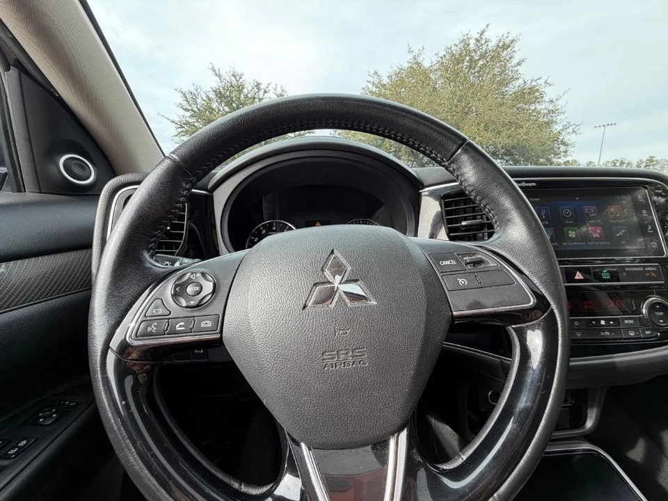 2019 Mitsubishi Outlander - Image 10 of 21