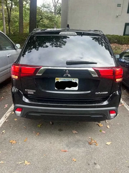 2019 Mitsubishi Outlander - Image 2 of 20