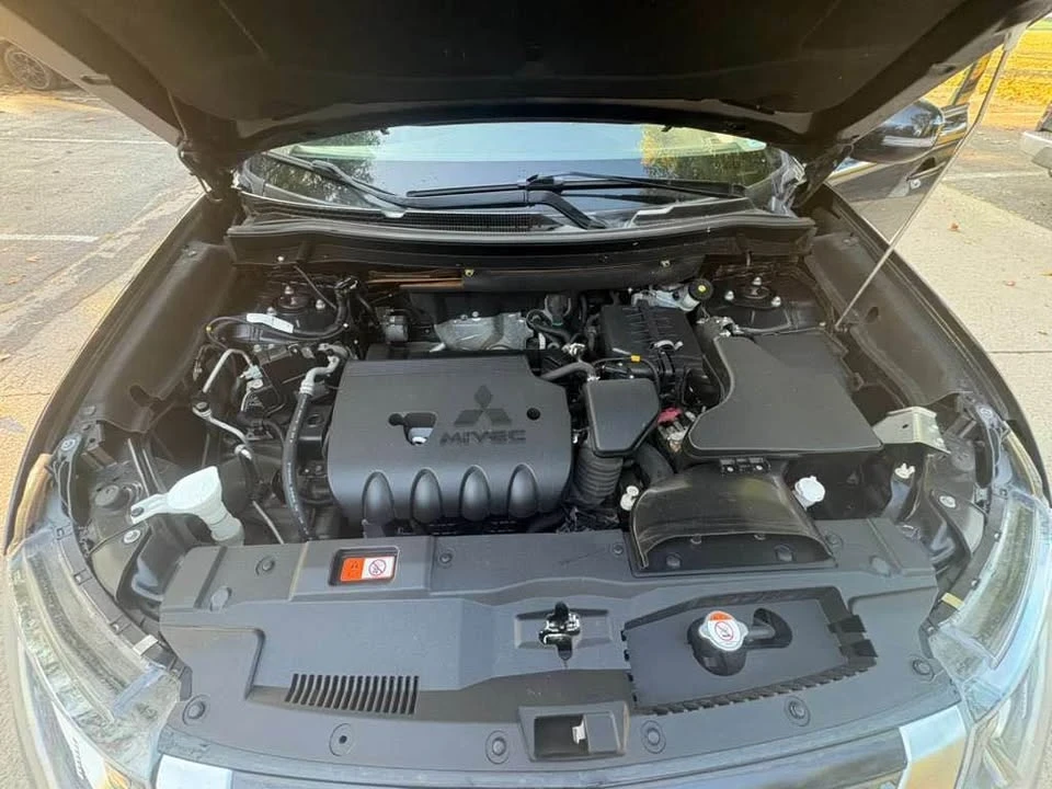 2019 Mitsubishi Outlander - Image 11 of 11