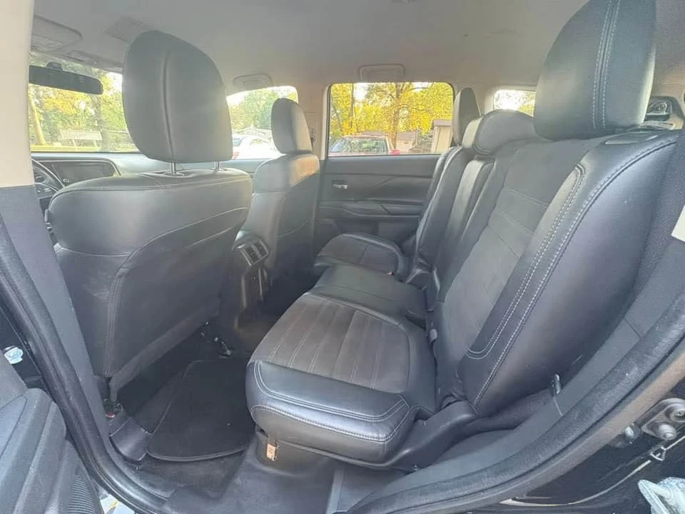 2019 Mitsubishi Outlander - Image 8 of 11