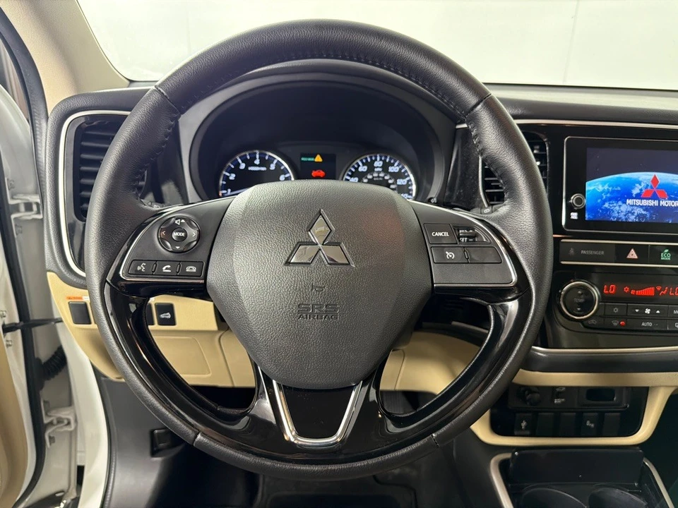 2019 Mitsubishi Outlander - Image 14 of 21