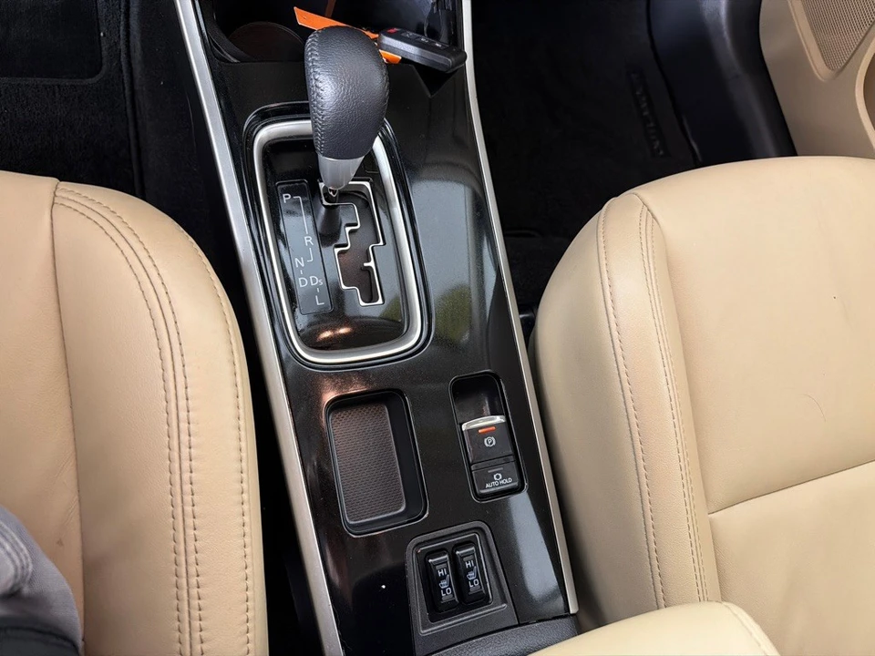 2019 Mitsubishi Outlander - Image 18 of 21