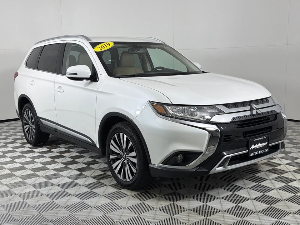 2019 Mitsubishi Outlander - Image 3 of 21