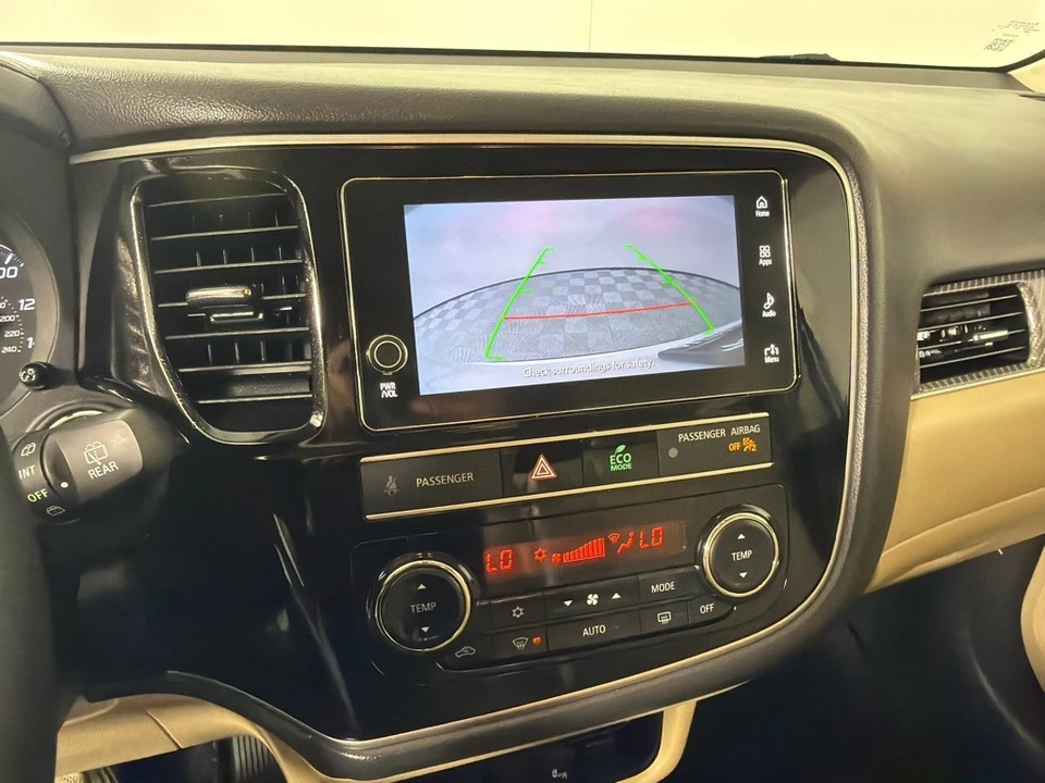 2019 Mitsubishi Outlander - Image 15 of 21
