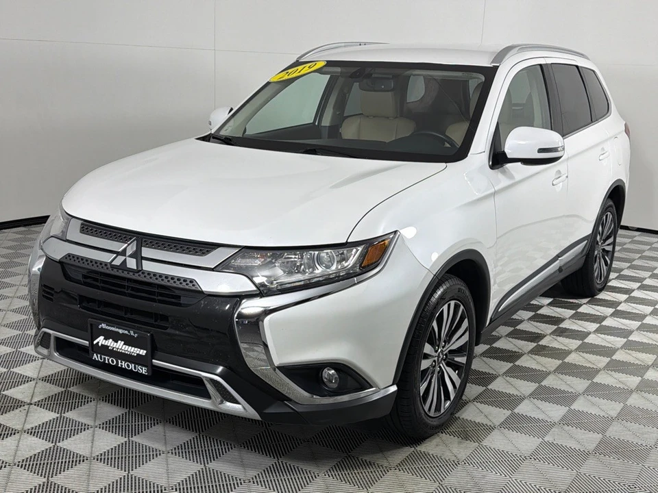 2019 Mitsubishi Outlander - Image 10 of 21