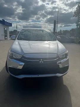 2019 Mitsubishi Outlander SE Sport Utility 4D