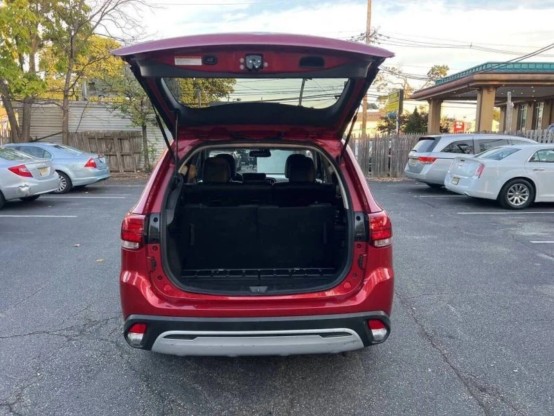 2019 Mitsubishi Outlander - Image 11 of 12
