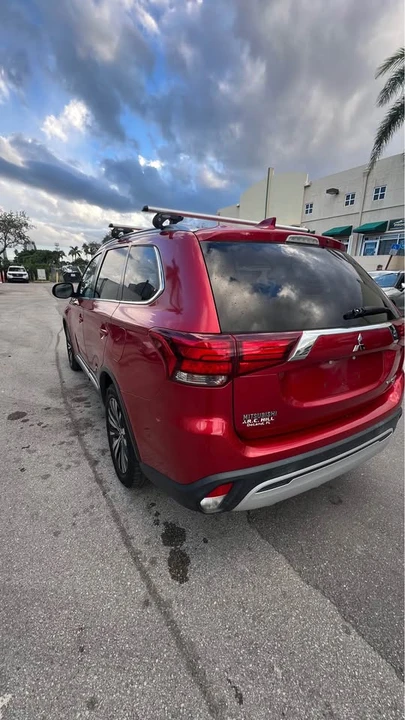 2019 Mitsubishi Outlander - Image 5 of 14
