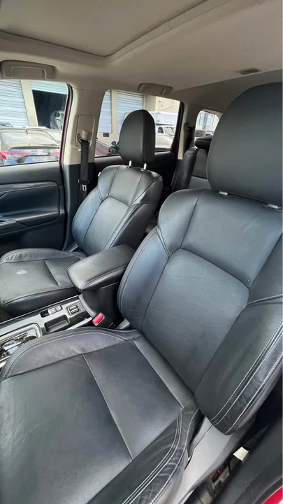 2019 Mitsubishi Outlander - Image 14 of 14