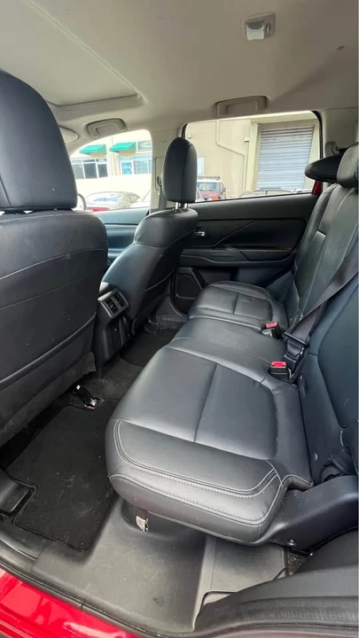 2019 Mitsubishi Outlander - Image 10 of 14
