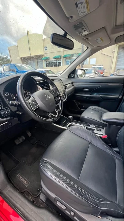 2019 Mitsubishi Outlander - Image 11 of 14