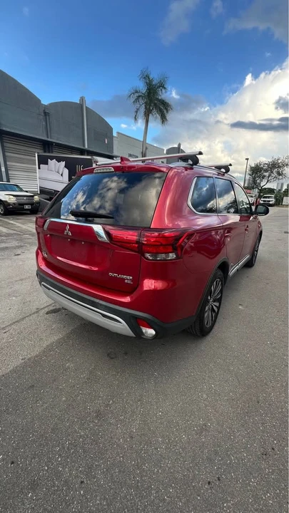 2019 Mitsubishi Outlander - Image 6 of 14