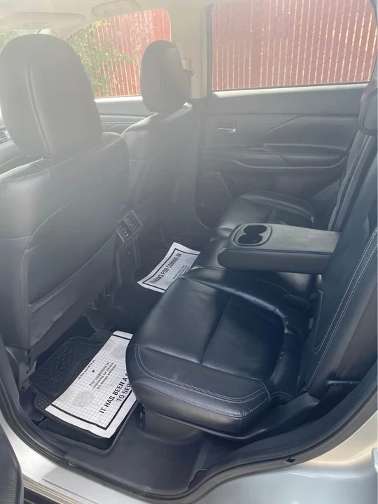 2019 Mitsubishi Outlander - Image 3 of 4