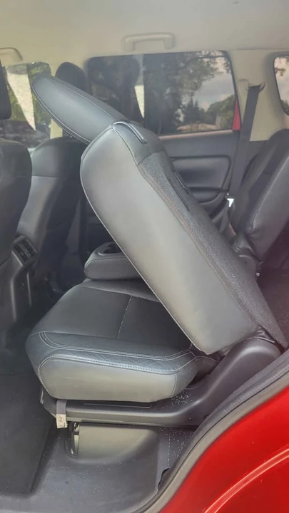 2019 Mitsubishi Outlander - Image 11 of 12