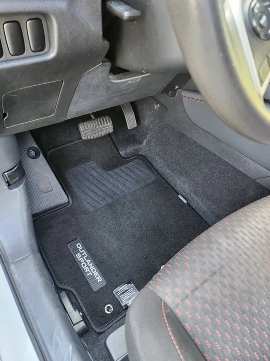 2019 Mitsubishi Outlander - Image 3 of 6