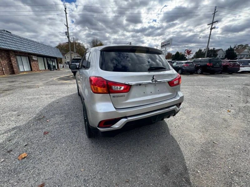 2019 Mitsubishi Outlander - Image 12 of 12