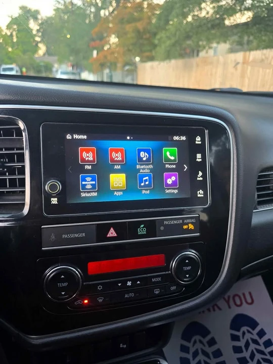 2019 Mitsubishi Outlander - Image 6 of 9