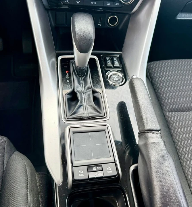2019 Mitsubishi Eclipse Cross - Image 14 of 16
