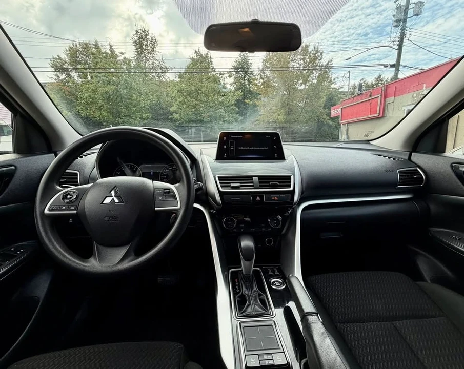 2019 Mitsubishi Eclipse Cross - Image 11 of 16