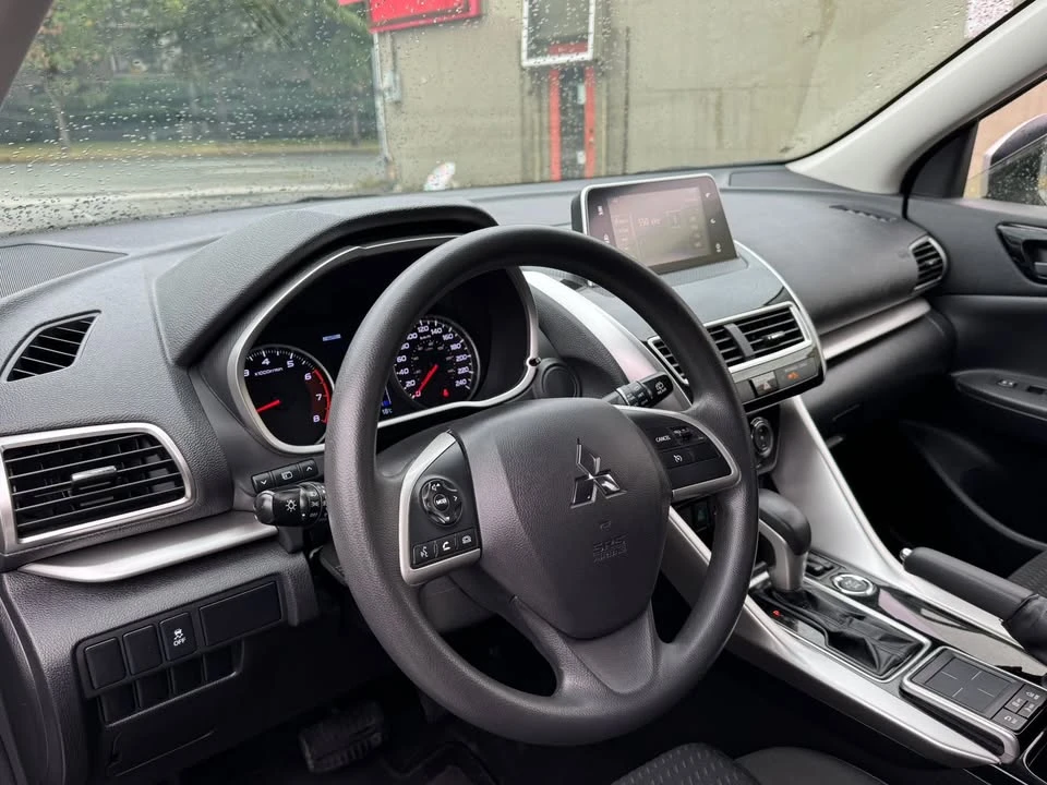 2019 Mitsubishi Eclipse Cross - Image 9 of 14