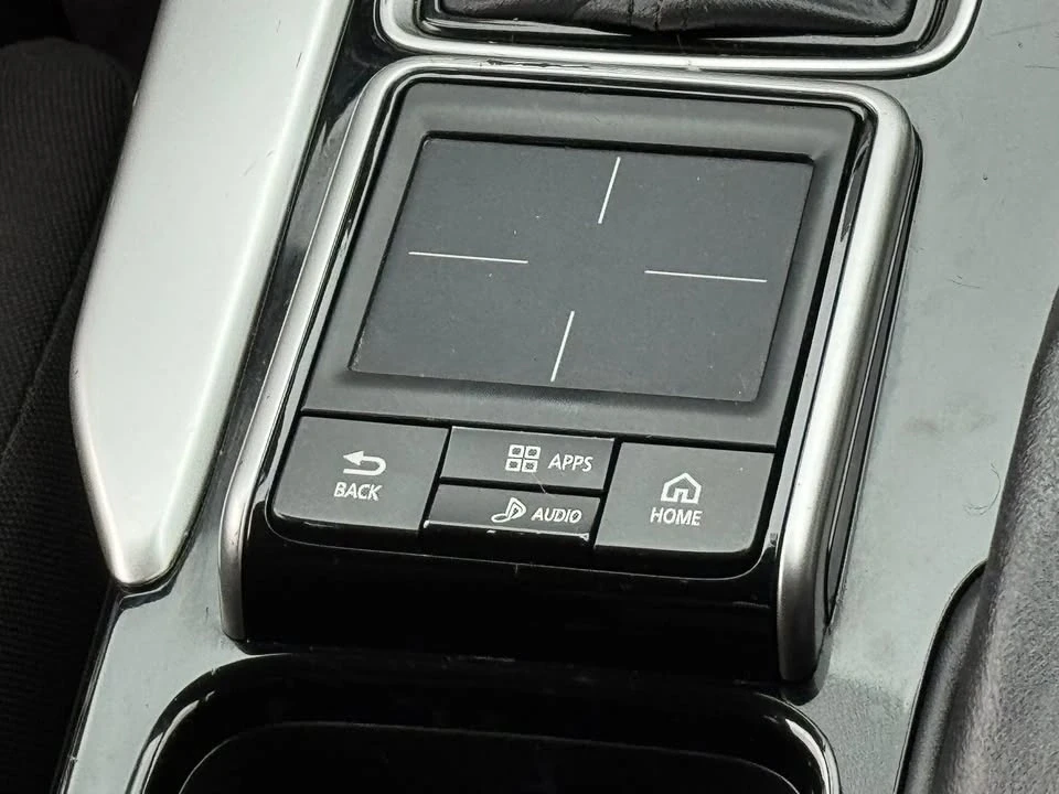 2019 Mitsubishi Eclipse - Image 11 of 15