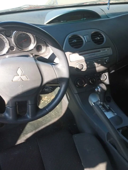 2019 Mitsubishi Eclipse - Image 2 of 3