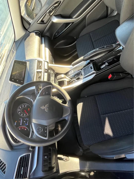 2019 Mitsubishi Eclipse - Image 6 of 7