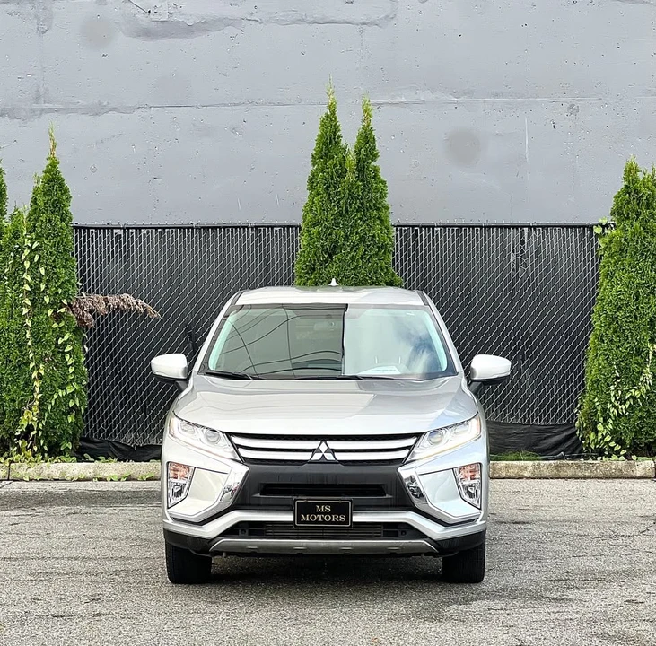 2019 Mitsubishi Eclipse - Image 2 of 10