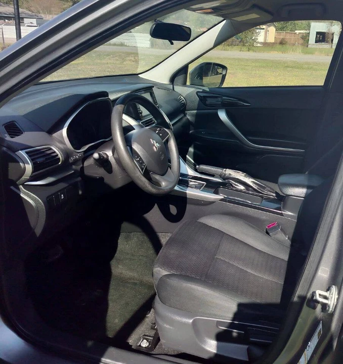 2019 Mitsubishi Eclipse Cross - Image 6 of 12