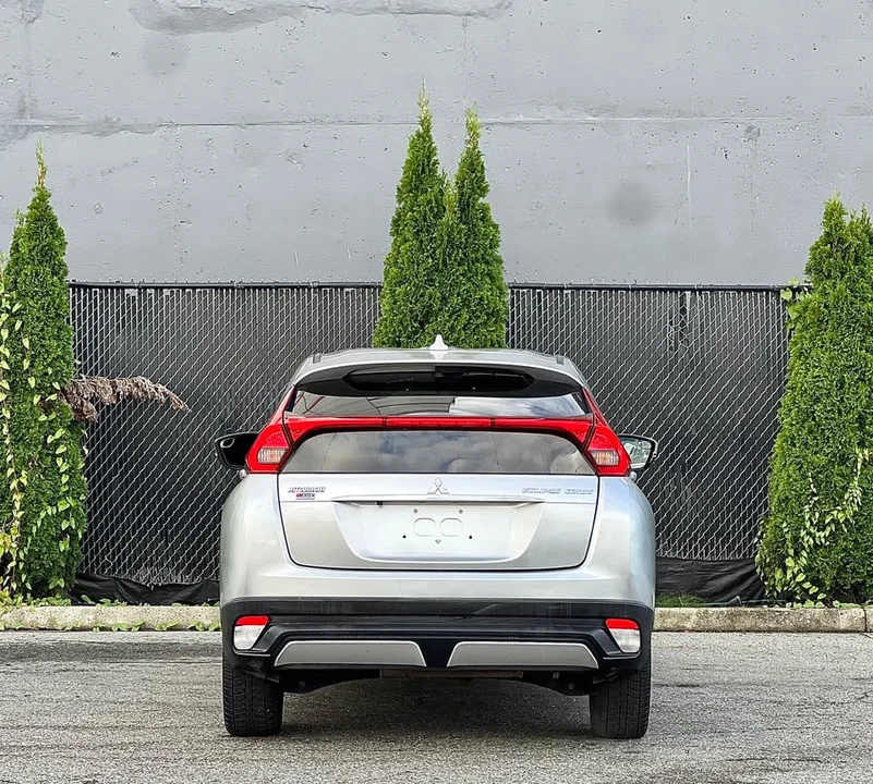 2019 Mitsubishi Eclipse - Image 3 of 10