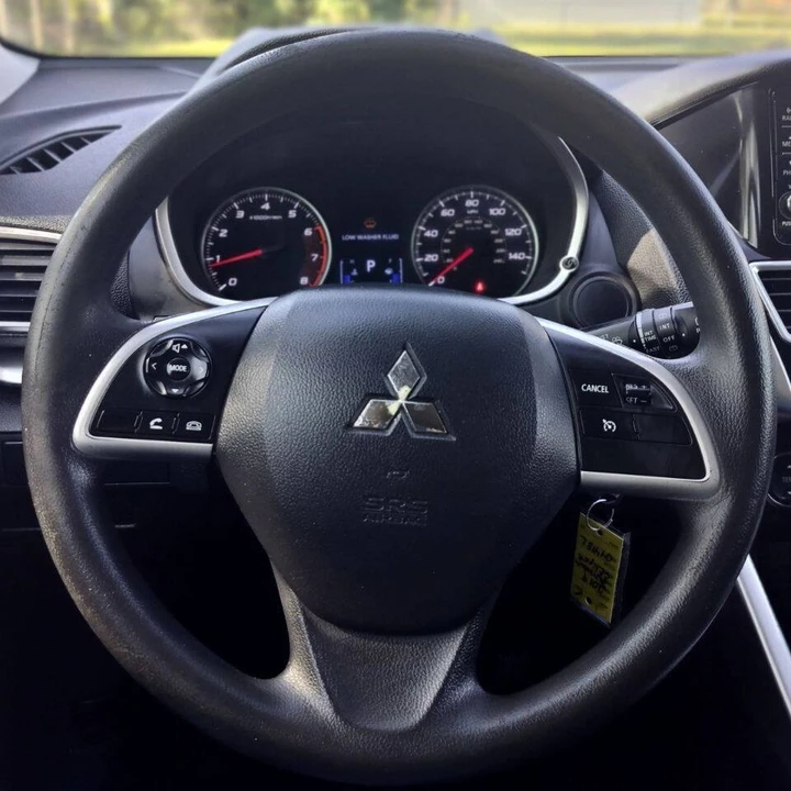 2019 Mitsubishi Eclipse Cross - Image 7 of 12