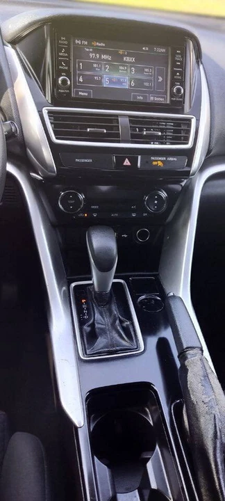 2019 Mitsubishi Eclipse Cross - Image 8 of 12