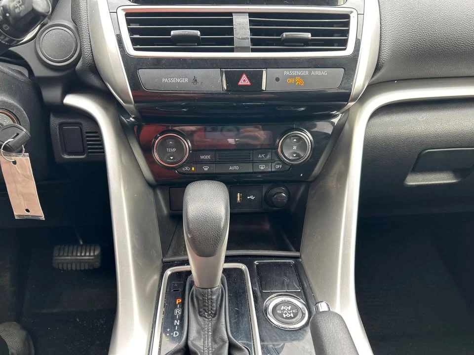 2019 Mitsubishi Eclipse - Image 19 of 20