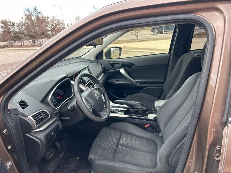 2019 Mitsubishi Eclipse - Image 13 of 20