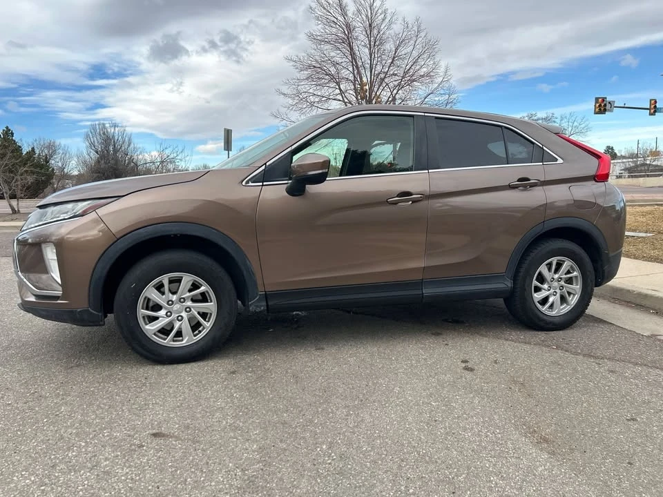 2019 Mitsubishi Eclipse - Image 3 of 20