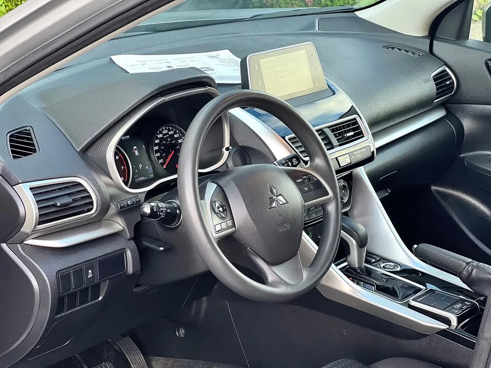 2019 Mitsubishi Eclipse Cross - Image 8 of 10