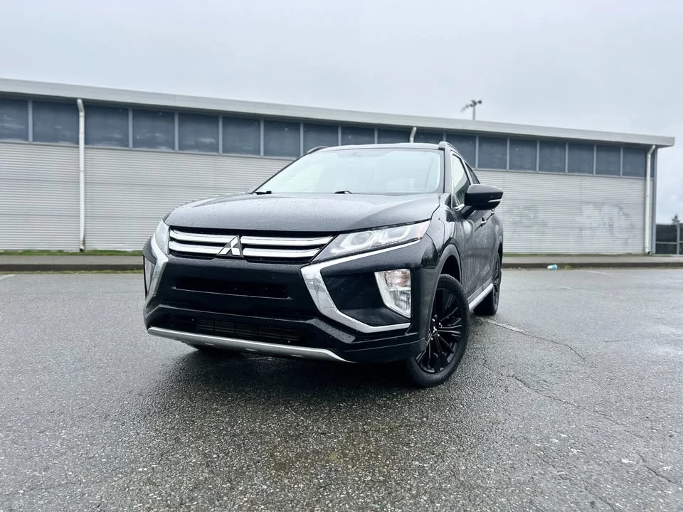 2019 Mitsubishi Eclipse Cross - Image 2 of 15