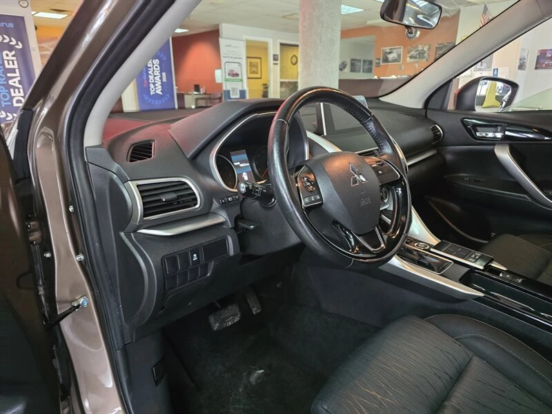 2019 Mitsubishi Eclipse Cross - Image 6 of 18